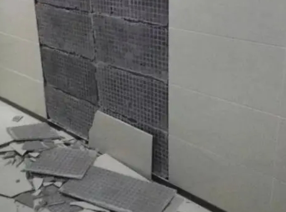 覃塘瓷砖空鼓维修公司分享下覃塘墙砖松动维修的知识